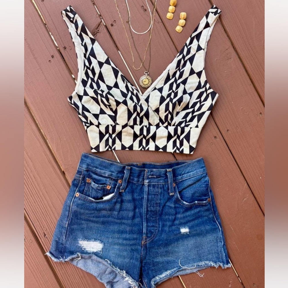 Black and Cream Geometric Crop Top with Deep V-Neck Size Small